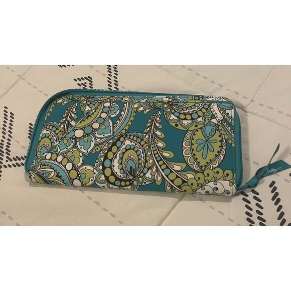 Retired Vera Bradley Peacock Pattern‎ Travel Passport Organizer Clutch Wallet - Picture 2 of 10